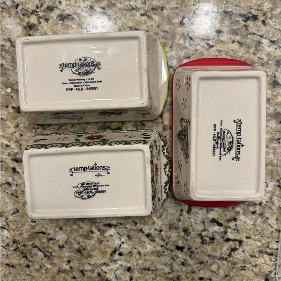 Temptations Set of 3 Holiday Mini Loaf Pans with Lids
No chips or cracks - Picture 4 of 4